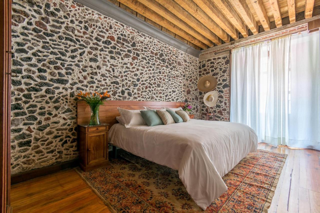 Apartment Historic W Balconies To Cathedral & Rooftop Casa Sauto 5 *